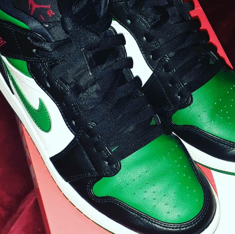 Air Jordan 1 Mid | 9 | Pine Green - Picture 1 of 7
